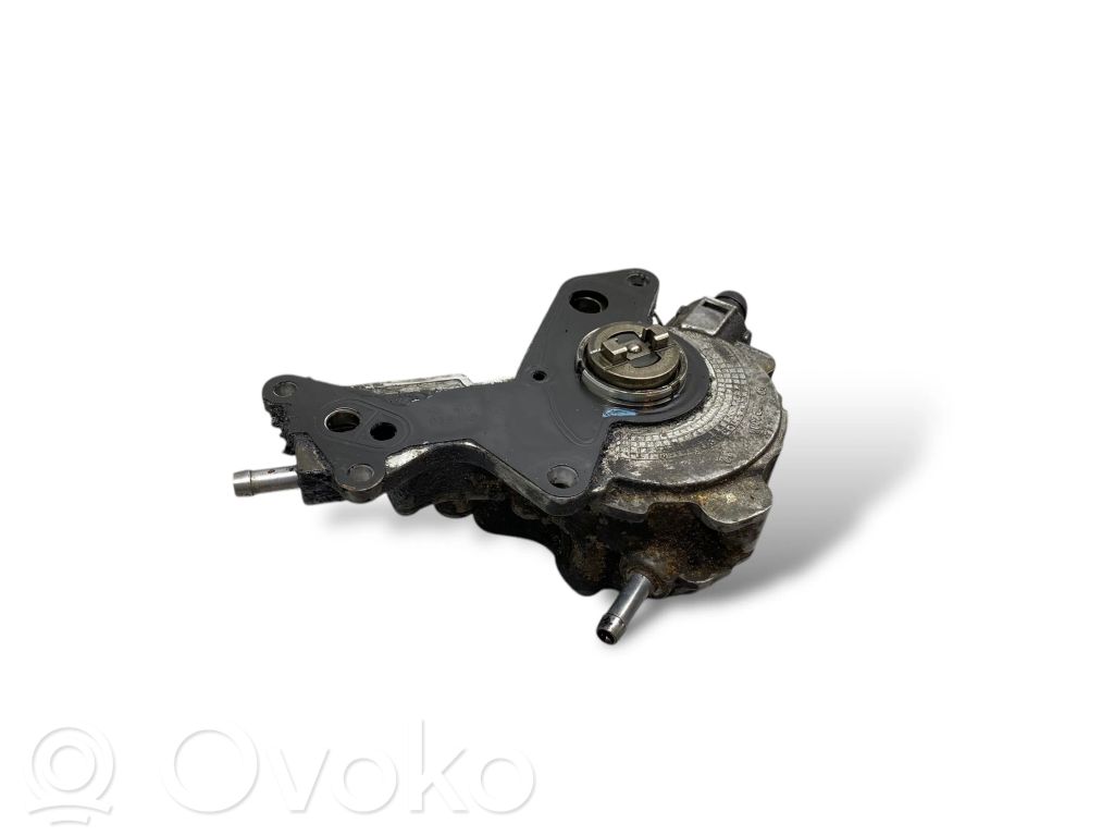 Volkswagen Polo IV 9N3 Vacuum pump 