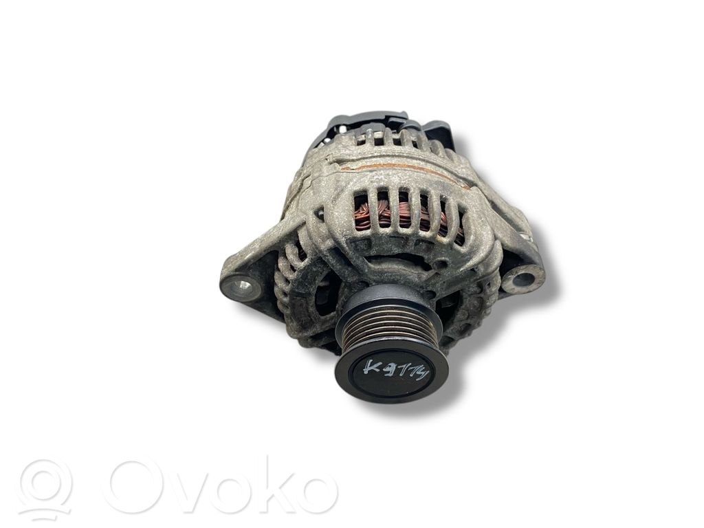 Opel Zafira B Alternator 