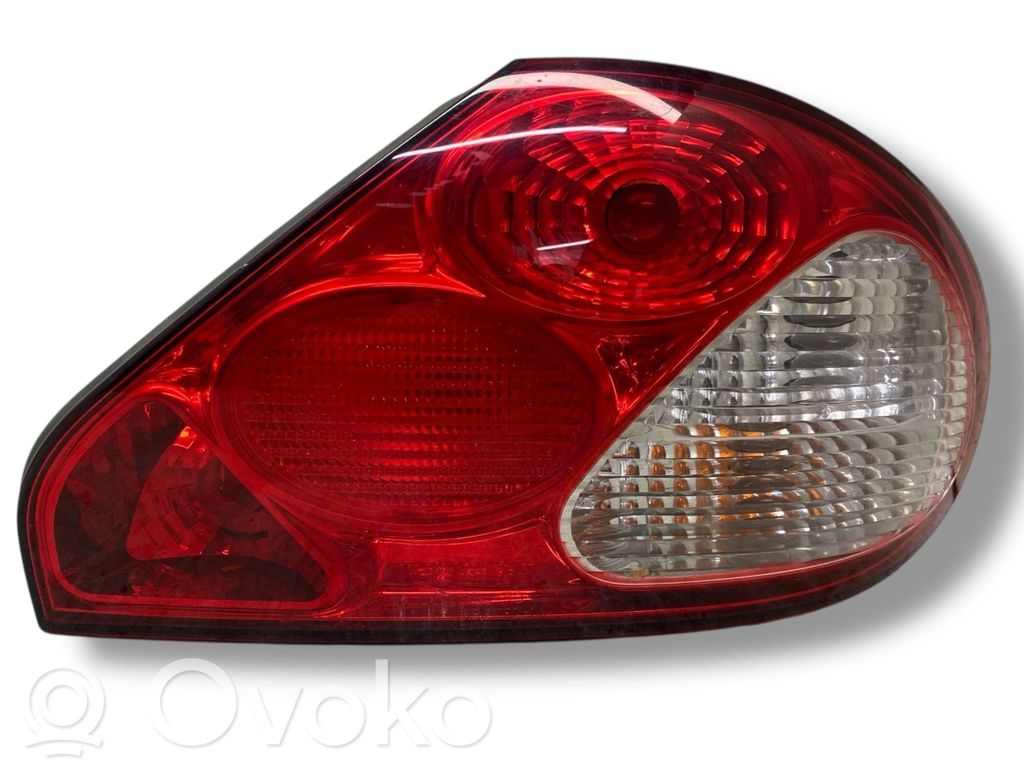 Jaguar X-Type Aizmugurējais lukturis virsbūvē 