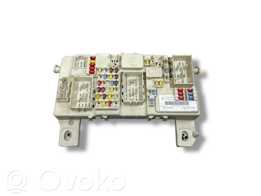 Fuse module   7M5T14A073CC