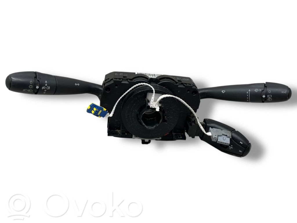 Peugeot 308 Interruptor/palanca de limpiador de luz de giro 