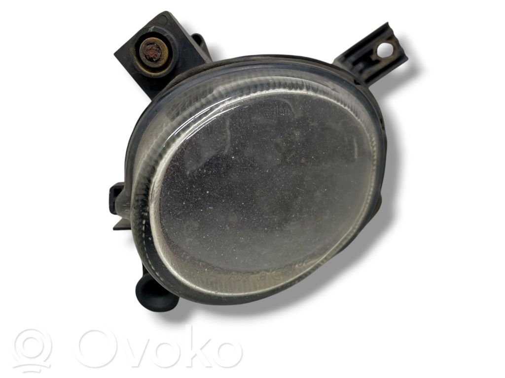 Audi A4 S4 B7 8E 8H Nebelscheinwerfer vorne 
