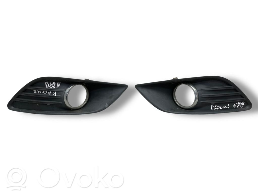Ford Focus Front fog light trim/grill 