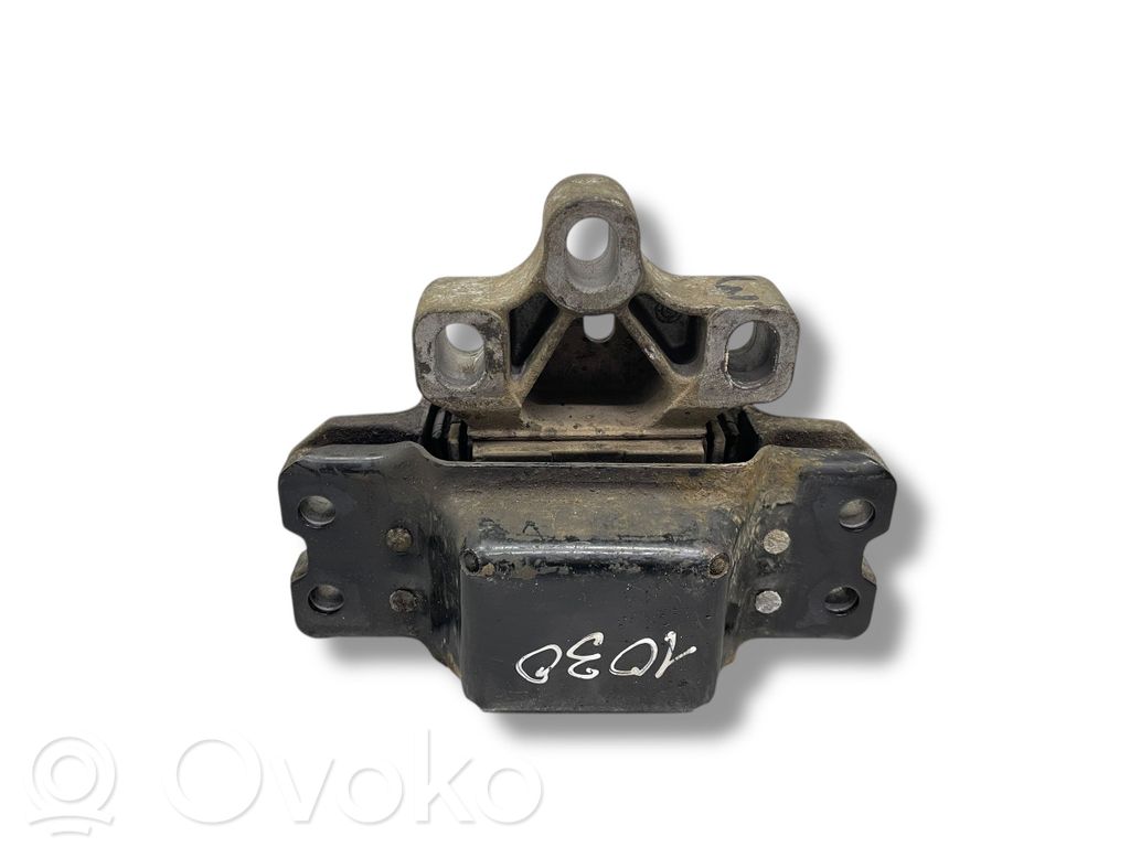 Audi A3 S3 A3 Sportback 8P Engine mount bracket 