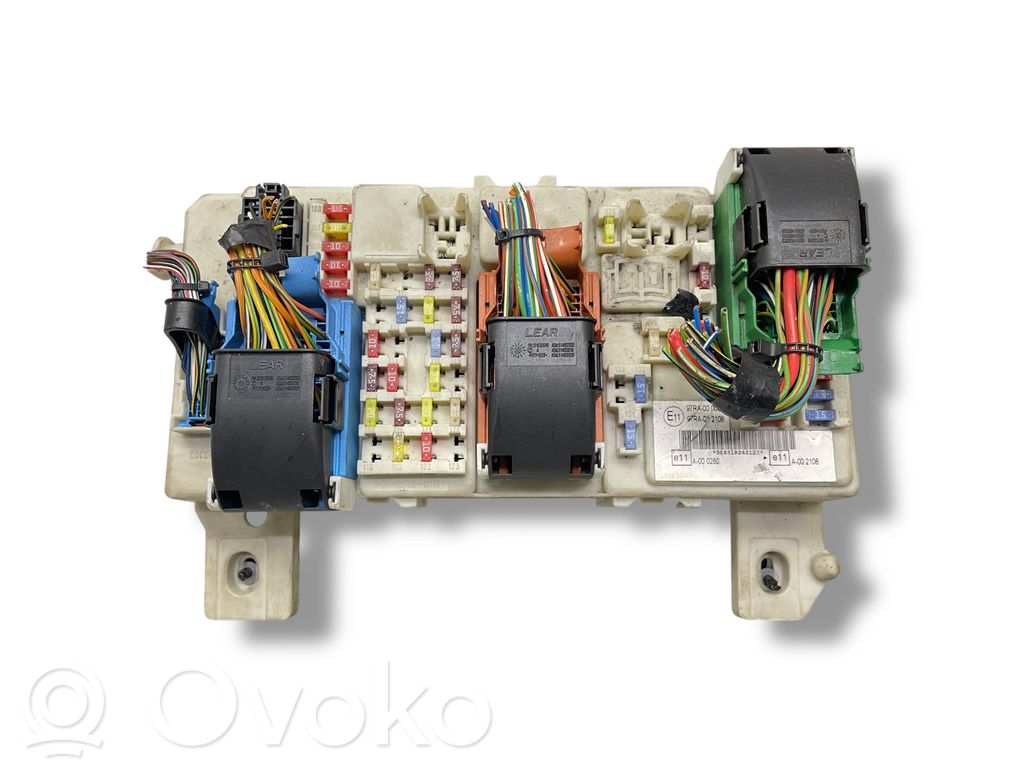 Ford C-MAX I Fuse module 