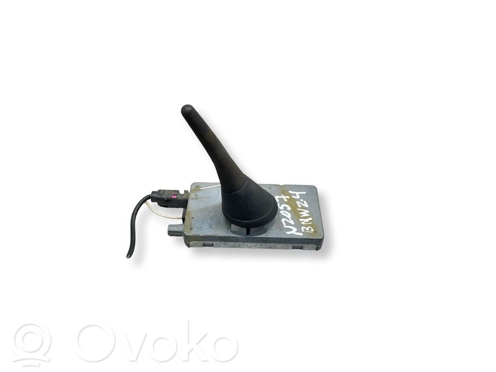 BMW Z4 E85 E86 Aerial antenna amplifier 