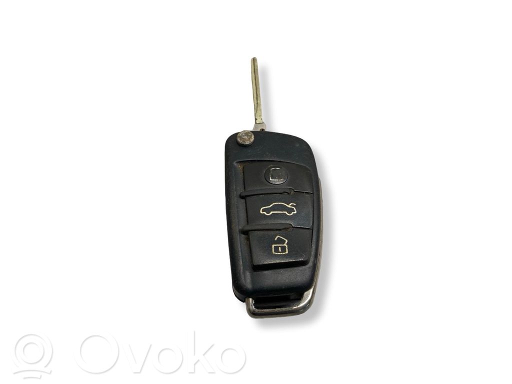 Audi A3 S3 8P Klucz / Karta zapłonu 