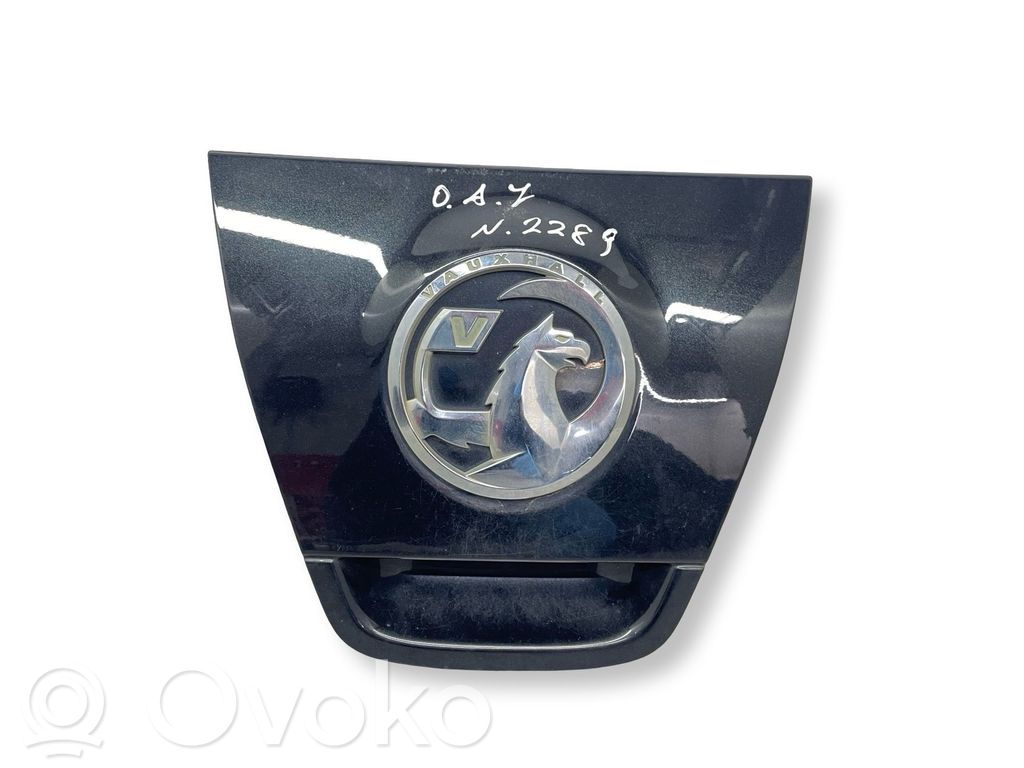 Opel Astra J Uchwyt / Rączka zewnętrzna otwierania klapy tylnej / bagażnika 