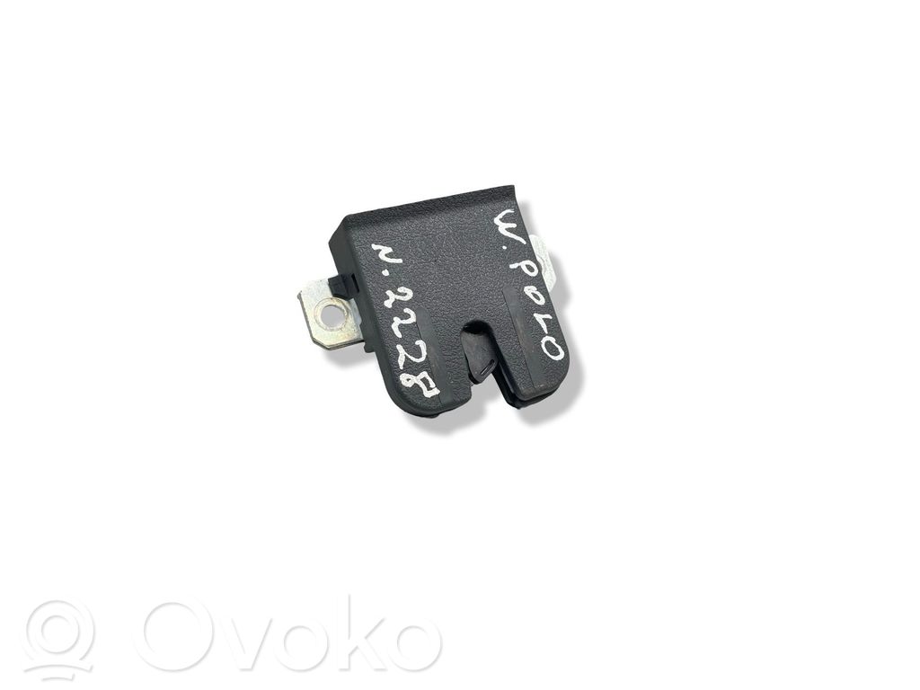 Volkswagen Polo IV 9N3 Tailgate/trunk/boot lock/catch/latch 
