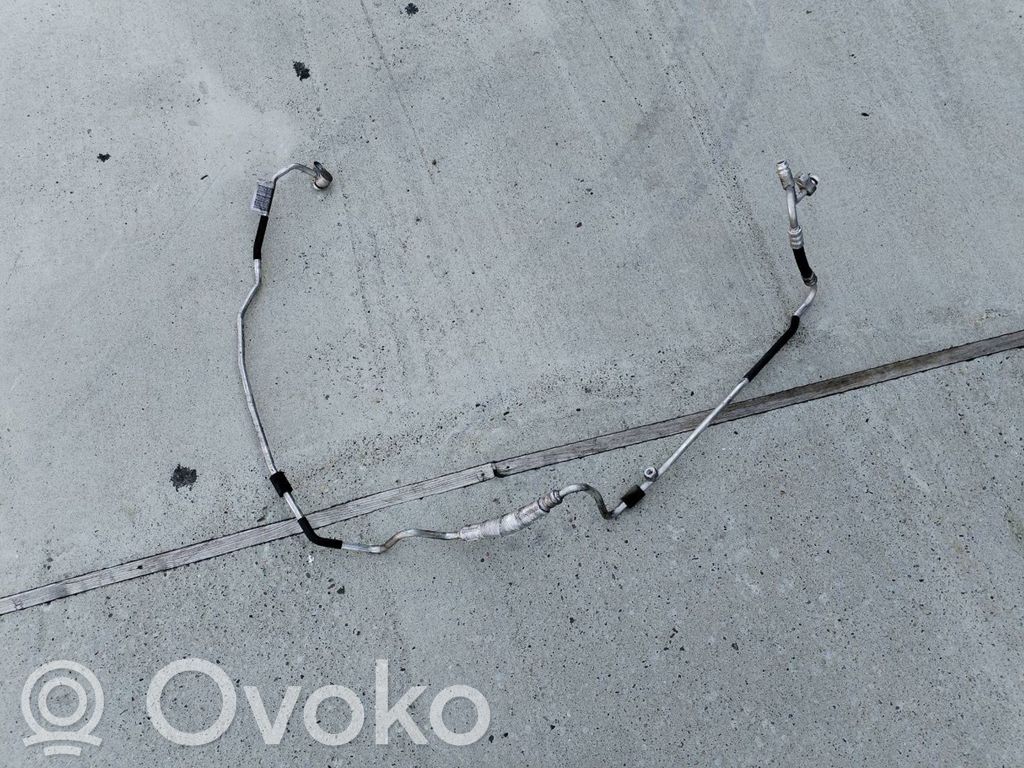 BMW 3 E90 E91 Ilmastointilaitteen putki (A/C) 