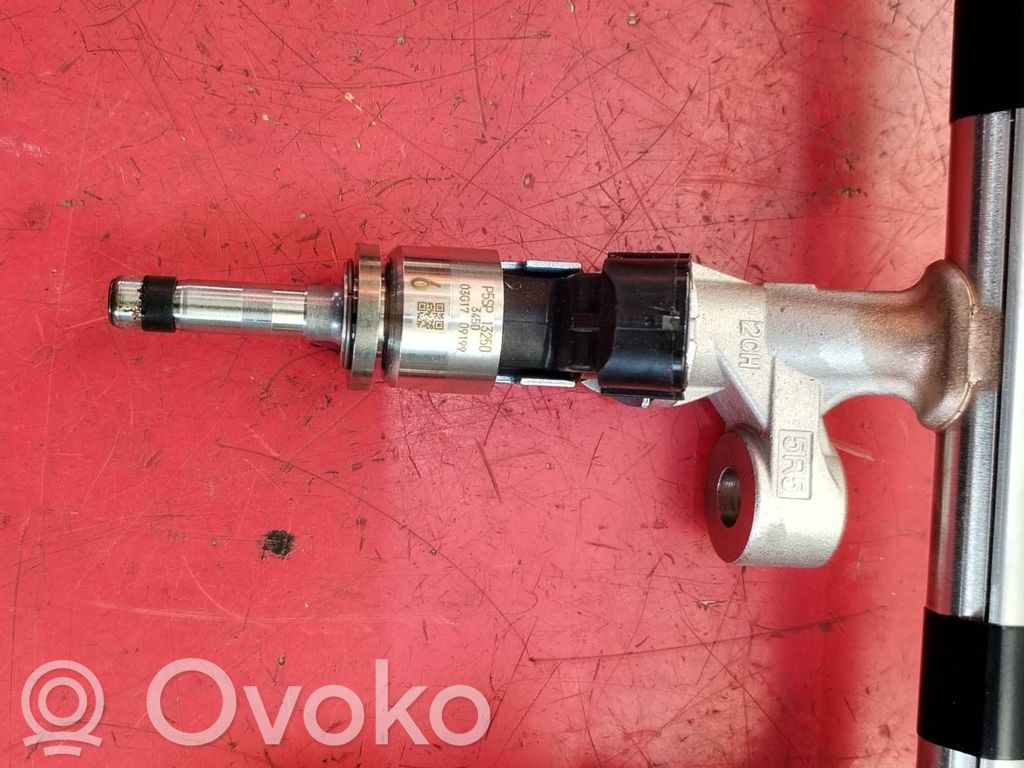 Mazda 2 Wtryskiwacz paliwa 