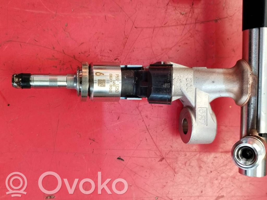 Mazda 2 Wtryskiwacz paliwa 