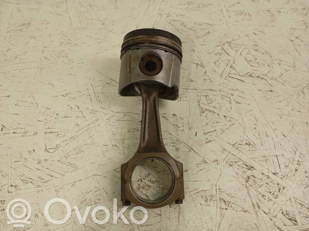 Land Rover Discovery Piston with connecting rod 