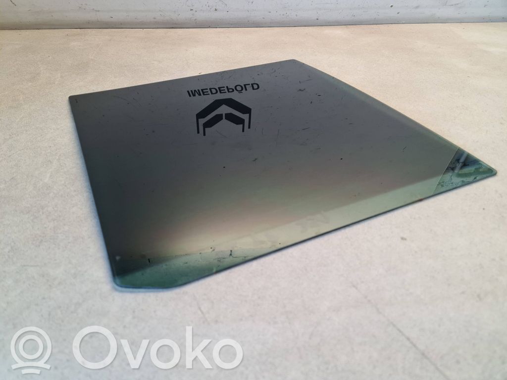 Land Rover Discovery Rear door window glass 