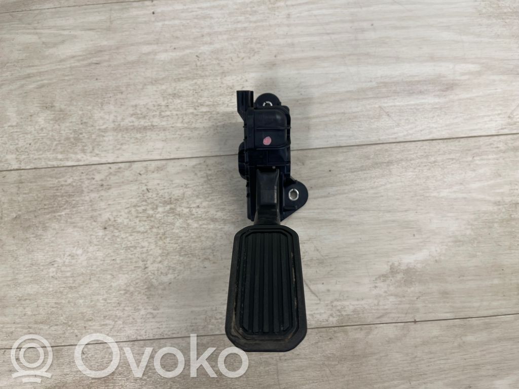 Toyota Land Cruiser (J120) Pedał gazu / przyspieszenia 