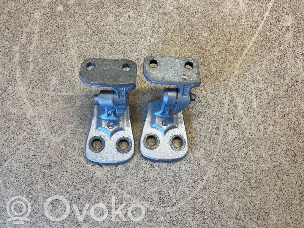 Zawiasy drzwi tylnych / Komplet   BDB780042,BDB780062,AA8SA,327B,377B,397B,AA88A