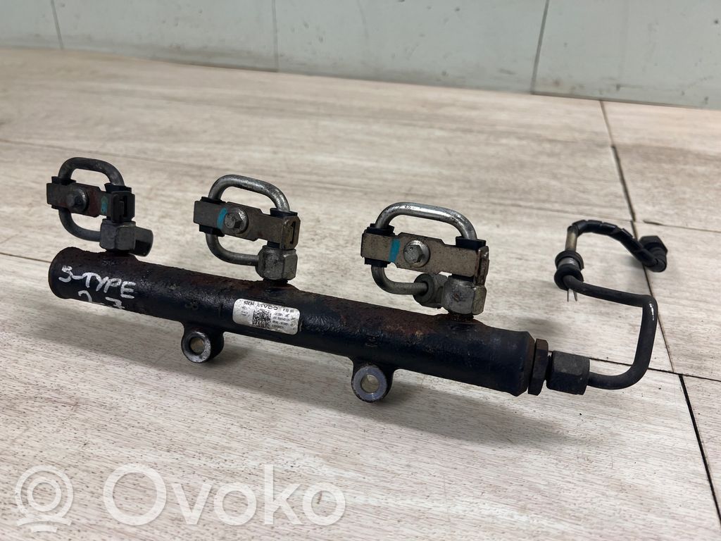 Jaguar S-Type Listwa wtryskowa 