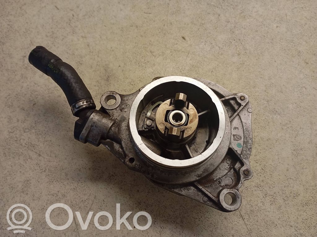 Land Rover Range Rover L322 Vacuum pump 