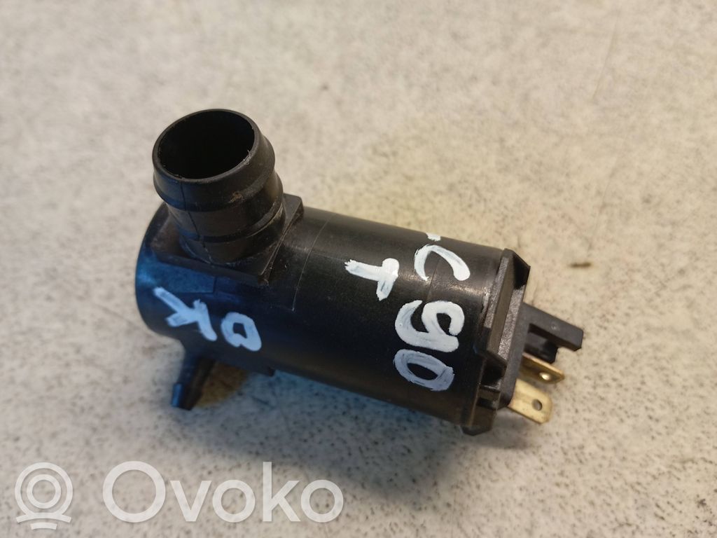 Toyota Land Cruiser (HDJ90) Windscreen/windshield washer pump 