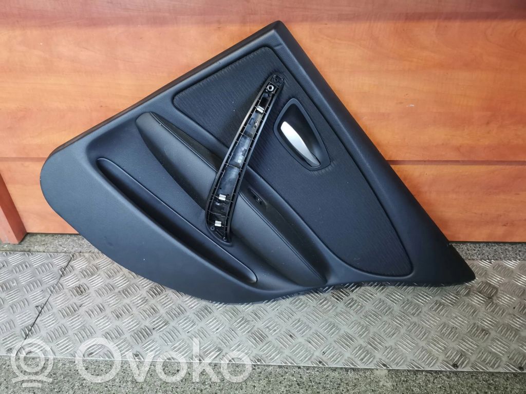 BMW 1 E81 E87 Takaoven verhoilu 