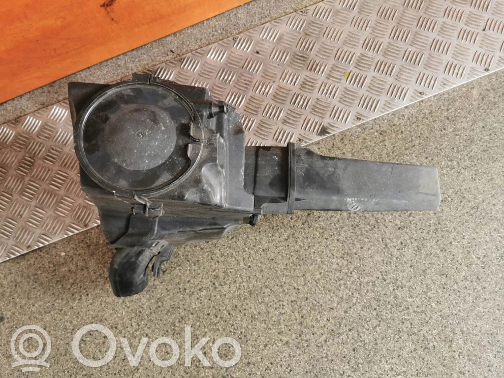 Luftfilterkasten   AV619600DA
