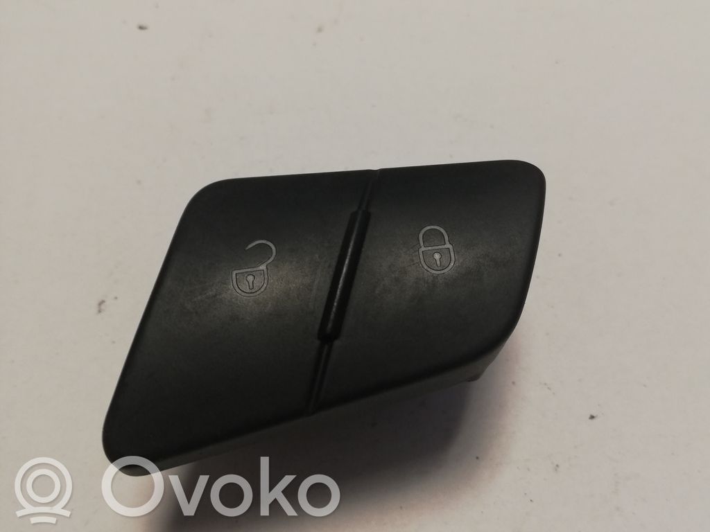 Volkswagen PASSAT B6 Interruttore a pulsante della chiusura centralizzata 