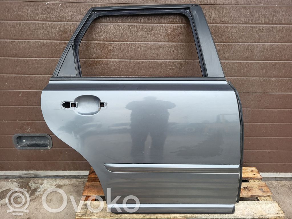 Volvo V50 Aizmugurējās durvis 