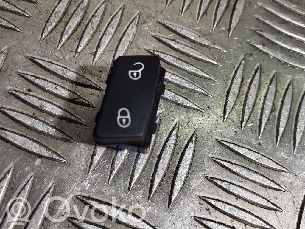 Volkswagen Touran I Central locking switch button 