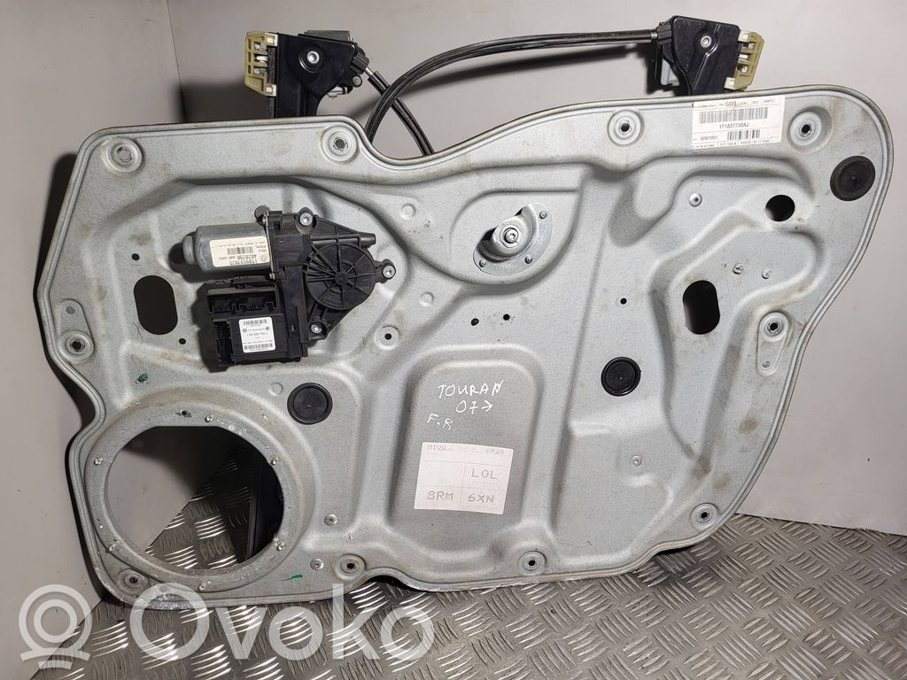 Volkswagen Touran I Macara ușă față cu motor 