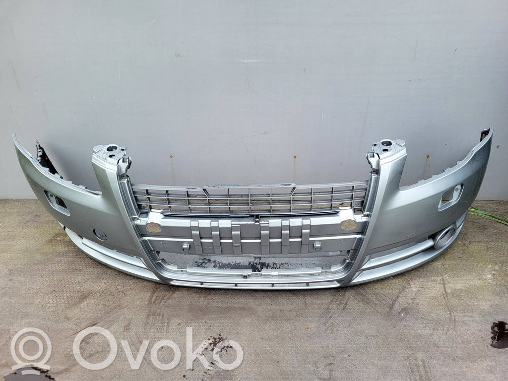 8E0807437AH Audi A4 S4 B7 8E 8H Front bumper, €150.00 | RRR