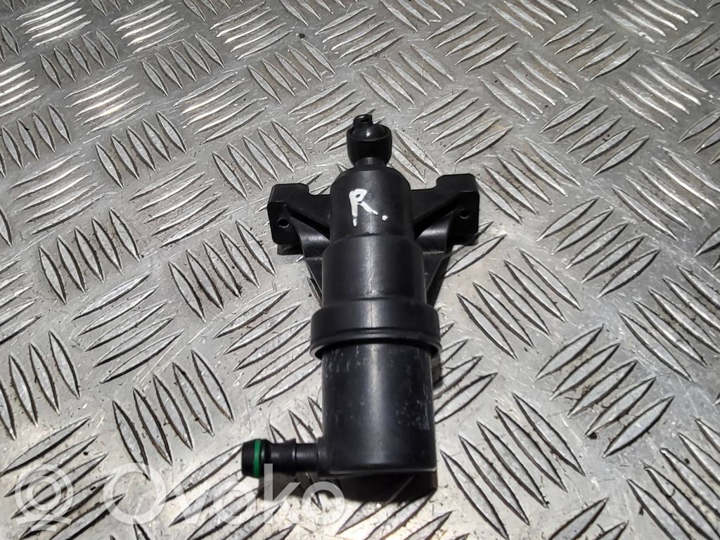 BMW 7 E65 E66 Headlight washer spray nozzle 