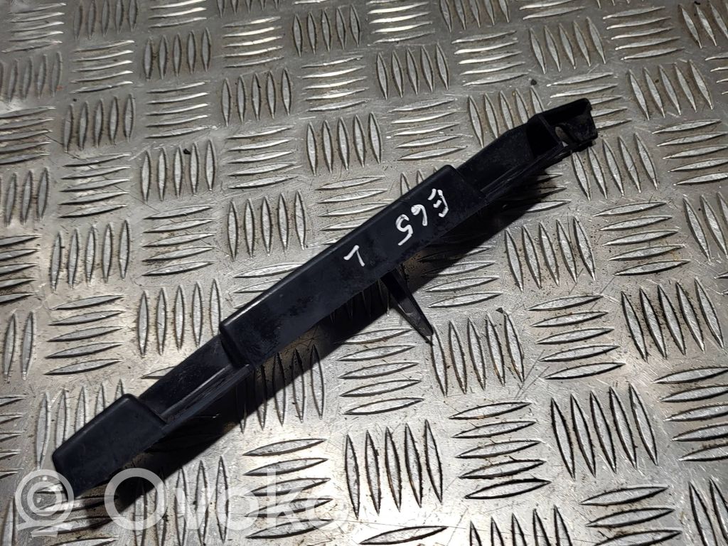 BMW 7 E65 E66 Support de montage d'aile 