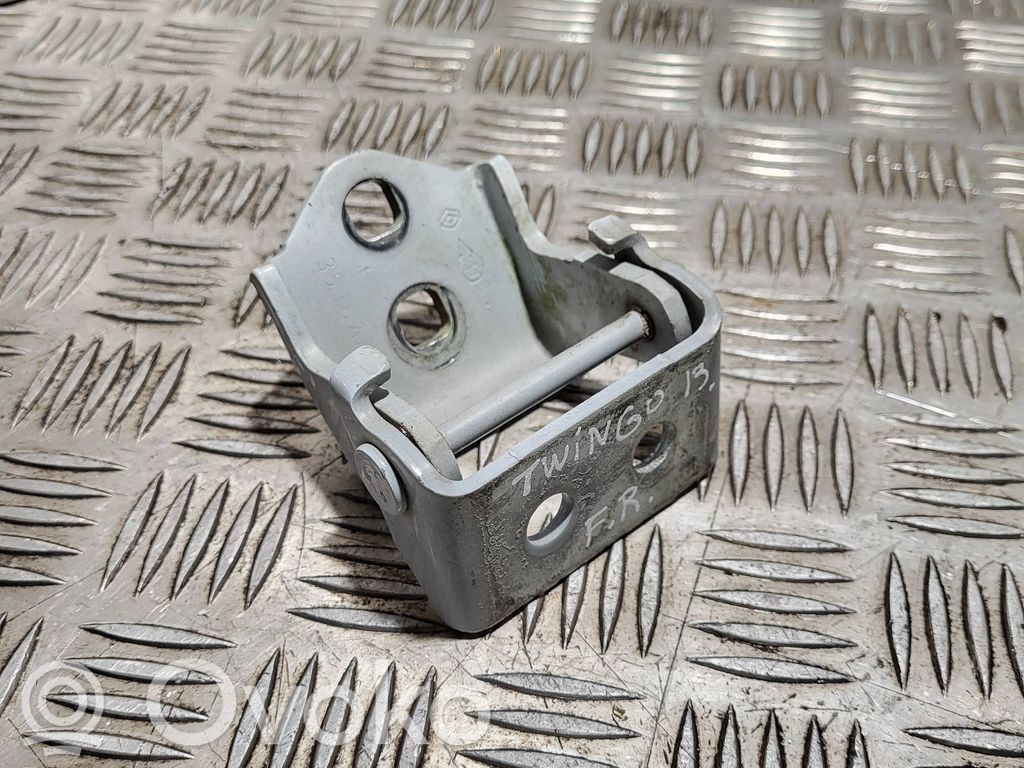 Renault Twingo II Front door upper hinge 