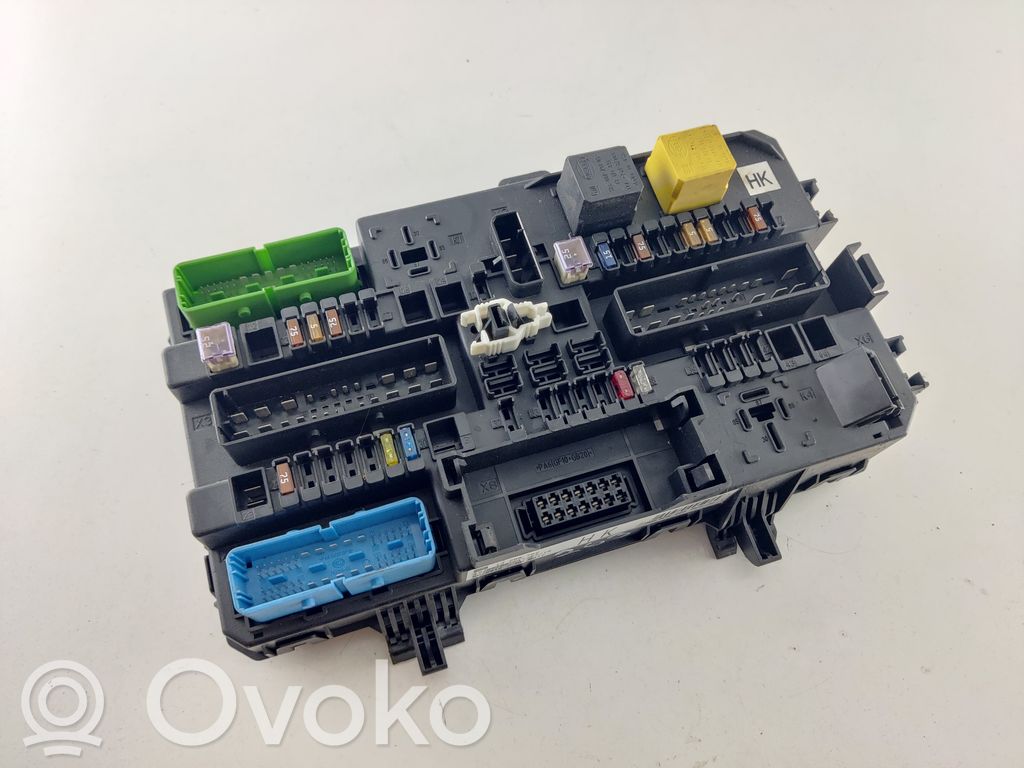 Opel Astra H Drošinātāju bloks 