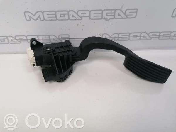 Accelerator throttle pedal   13305804