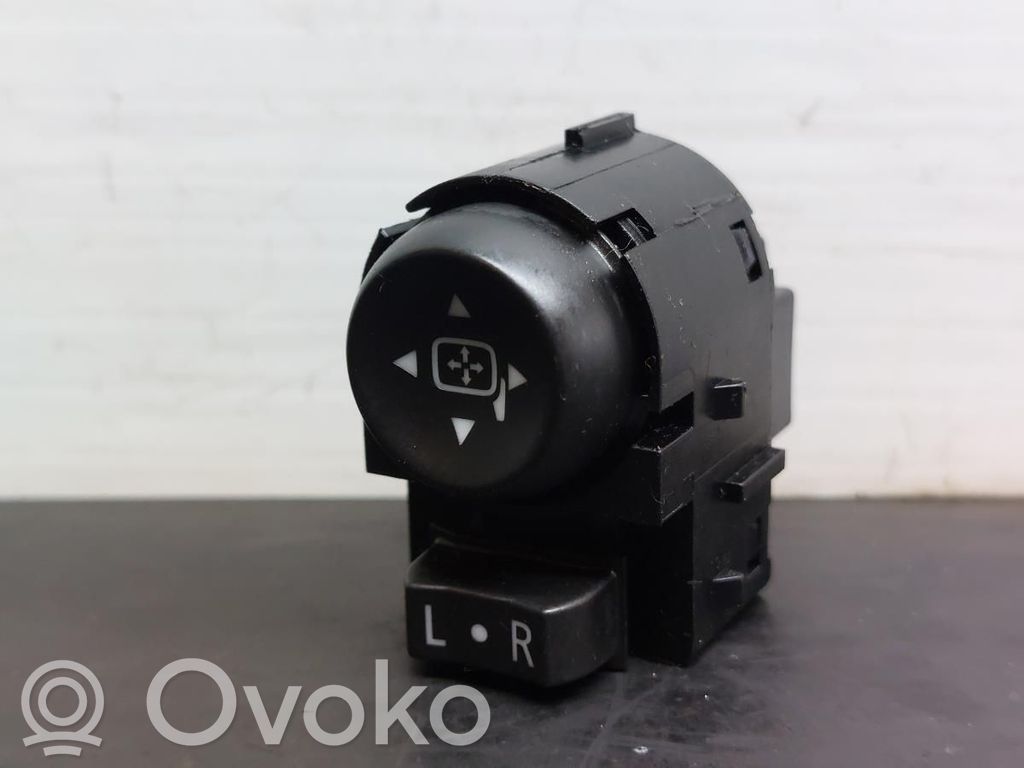 Wing mirror switch   22934609