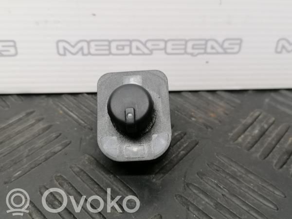 Wing mirror switch   8E0959565A
