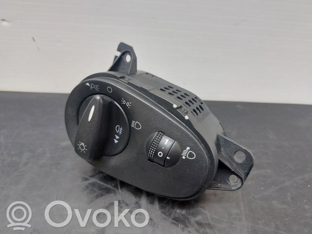 Ford Focus Light switch 