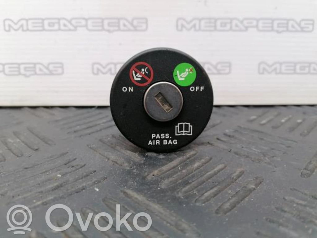 Interruttore airbag passeggero on/off   46480451