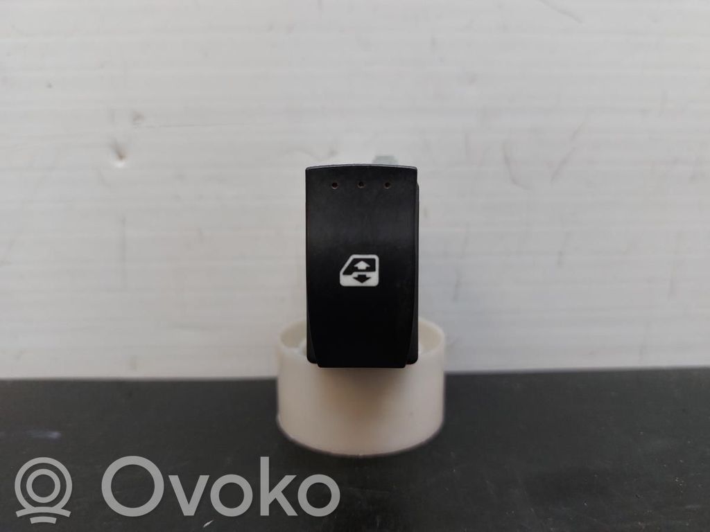 Electric window control switch   315024A