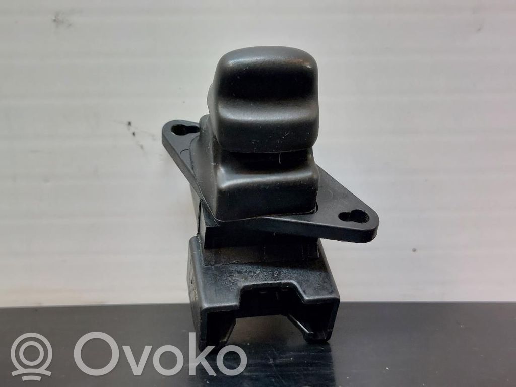 Electric window control switch   70623