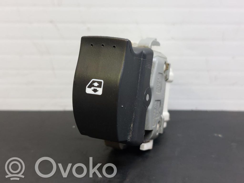 Renault Espace IV Electric window control switch 