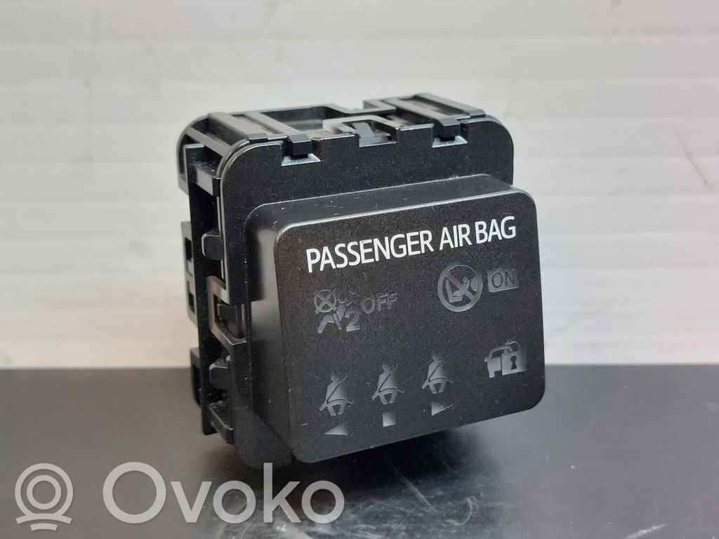 Bildschirm / Display / Anzeige   8395012290