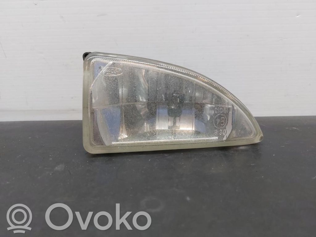 Miglas lukturis priekšā   0374D,XS4115K201A