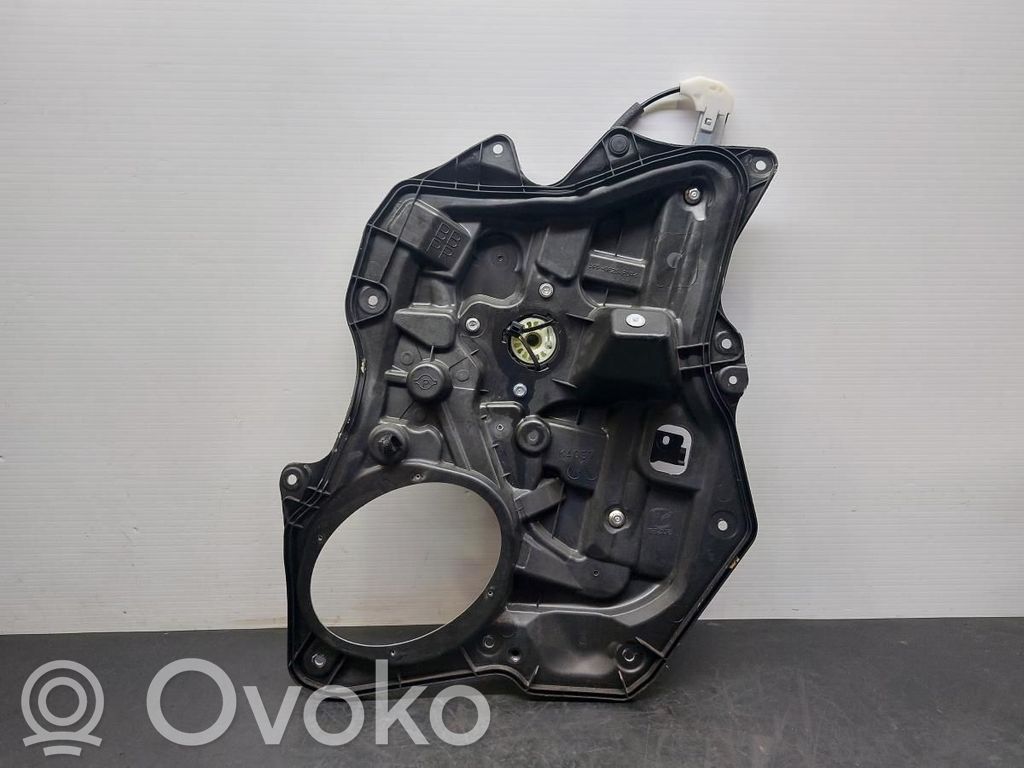 Mazda 3 I Mecanismo para subir la puerta trasera sin motor 
