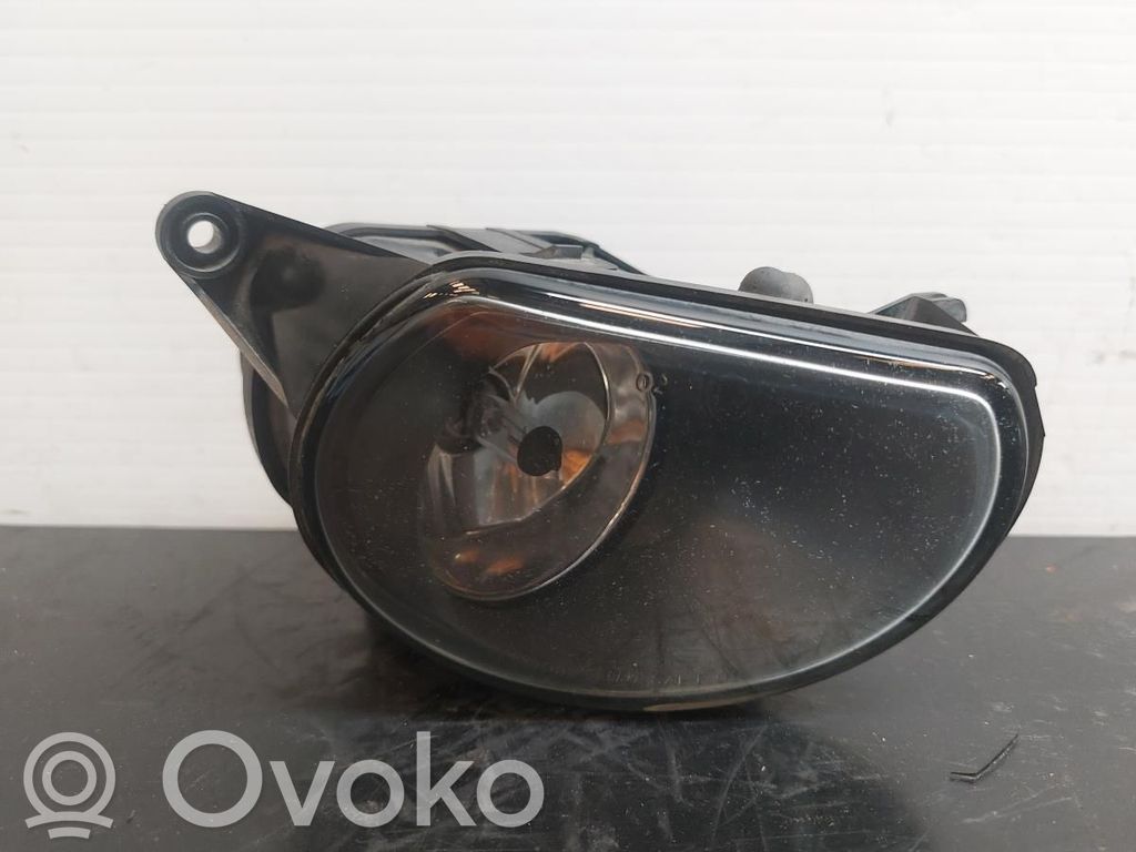 Etusumuvalo   8P0941700A,24696800,24697000