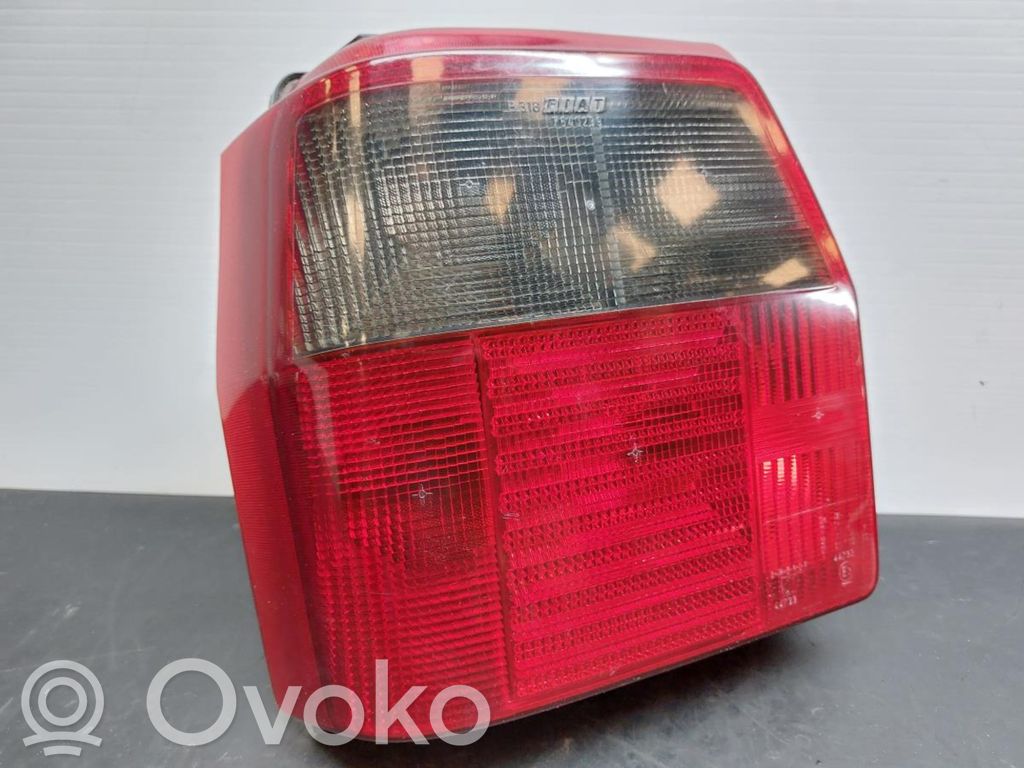 Fiat Uno Luces portón trasero/de freno 