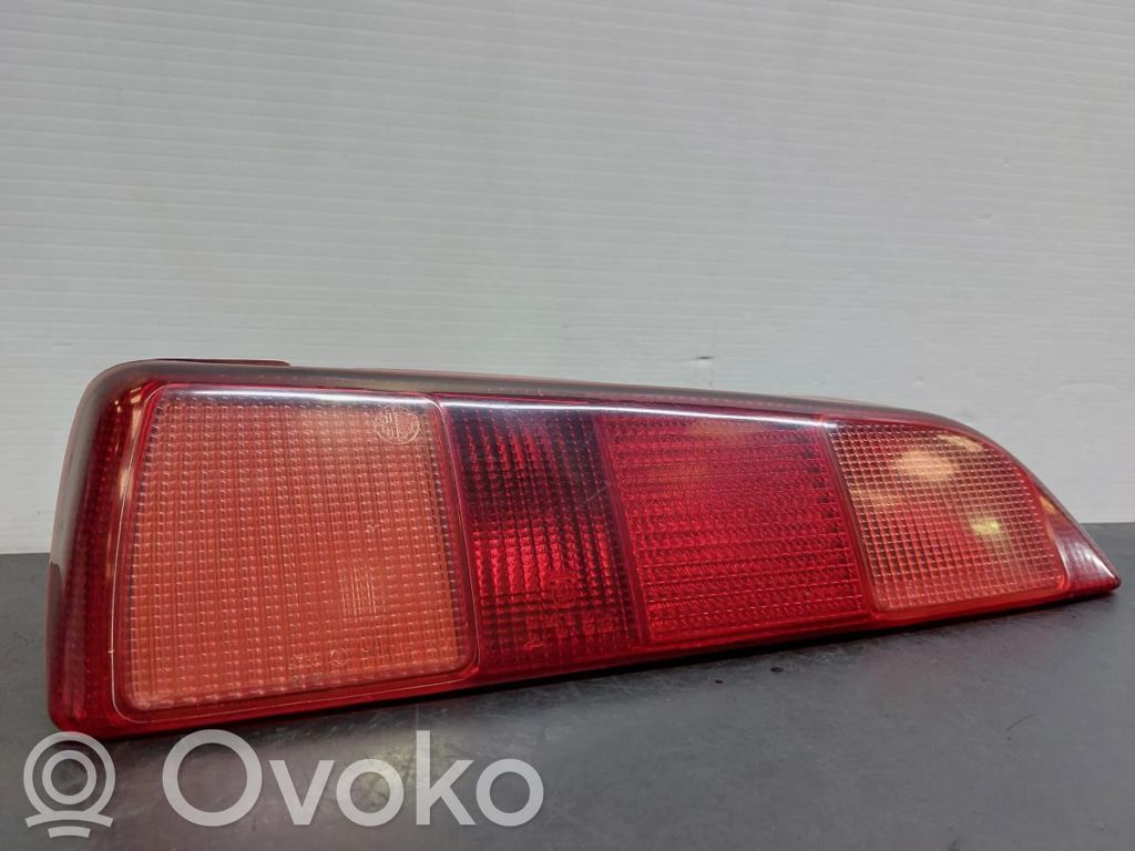 Alfa Romeo 145 - 146 Luci posteriori del portellone del bagagliaio 