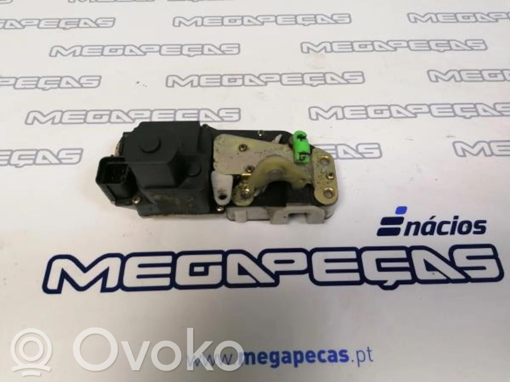 Rover 200 XV Priekinė užrakinimo spynelė (prie rankenos) 