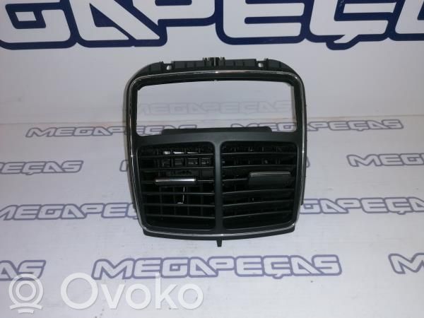 Mercedes-Benz CLS C219 Dysze / Kratki środkowego nawiewu deski rozdzielczej 
